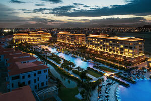 Lỗ nặng 233 tỷ đồng kể từ đầu năm, chủ đầu tư khách sạn Sheraton Đà Nẵng xin hủy đông ty đại chúng