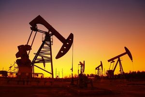 Triển vọng thị trường dầu mỏ năm 2021 có nhiều gam sáng
