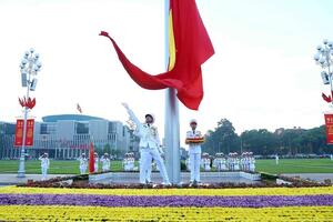 Sẽ có quy định tổ chức Nghi lễ thượng cờ, hạ cờ quốc gia trên Quảng trường Ba Đình