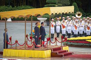 Chủ tịch nước Lương Cường chủ trì lễ đón Tổng thống Pháp Emmanuel Macron