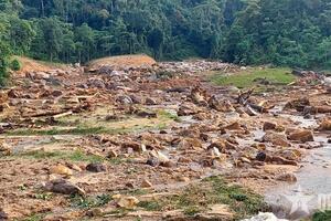 Lũ quét tràn xuống trong đêm gây thiệt hại lớn về tài sản nhân dân