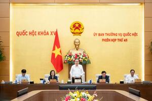Thường vụ Quốc hội cho ý kiến về Luật Hoá chất, sử dụng năng lượng tại phiên họp thứ 46