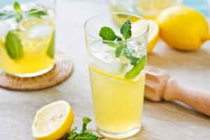Lợi ích sức khỏe của nước chanh muối
