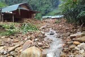 Những hình ảnh xót xa ở bản biên giới Nghệ An sau lũ quét