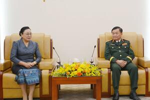 Thượng tướng Hoàng Xuân Chiến tiếp Đại sứ Lào tại Việt Nam