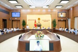 Phiên họp thứ 50 của Ủy ban Thường vụ Quốc hội: Kiên định mục tiêu ổn định kinh tế vĩ mô