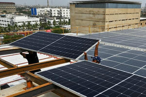 Làn sóng chuyển dịch sang năng lượng sạch