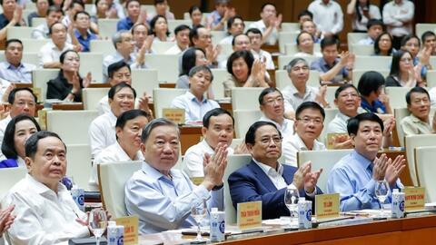 Đạo đức là "vũ khí" giúp cán bộ vượt qua thách thức, cám dỗ
