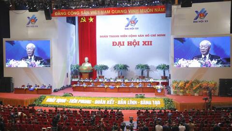 Đảng viên trẻ biết ơn, noi theo tấm gương trong sáng, giản dị