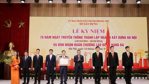 Sở Xây dựng Hà Nội đón nhận Huân chương Lao động hạng Ba