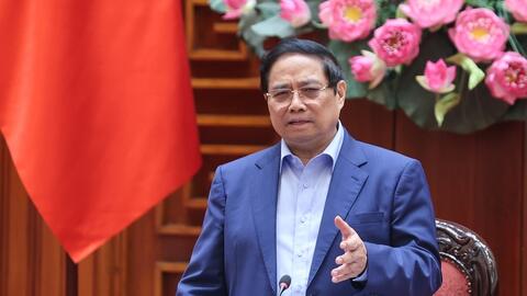Thủ tướng yêu cầu huy động tối đa lực lượng cứu trợ vùng lũ