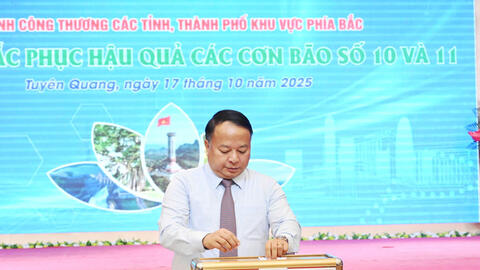 Ngành Công Thương phía Bắc ủng hộ đồng bào khắc phục hậu quả bão, lũ