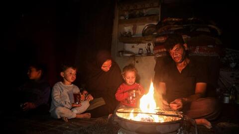 Người dân Gaza chật vật trong cảnh thiếu điện
