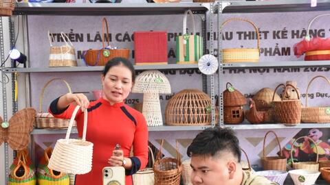Phượng Dực bứt phá cùng thương mại điện tử