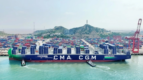 Tàu chạy bằng khí tự nhiên lớn nhất thế giới