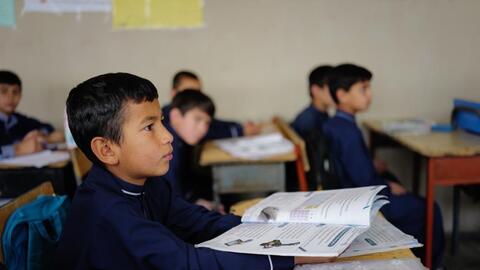 Trẻ em Afghanistan theo đuổi con chữ giữa muôn vàn thách thức