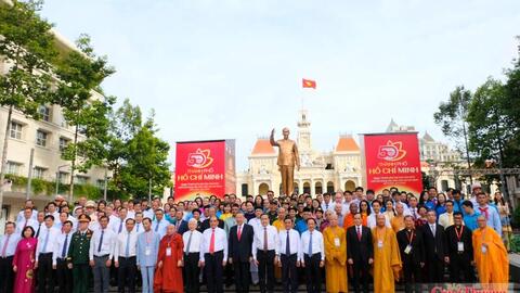 Lãnh đạo Đảng, Nhà nước dâng hoa tưởng nhớ Chủ tịch Hồ Chí Minh