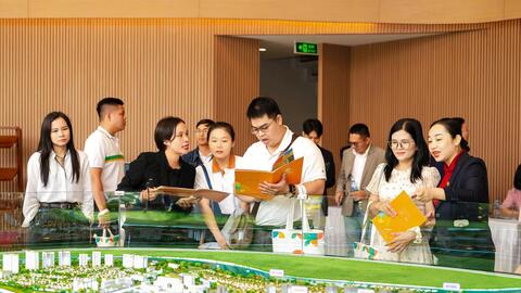 Chuyển động mới tại thị trường bất động sản khu Nam TP. Hồ Chí Minh: Dự án “hồ hởi” ra hàng