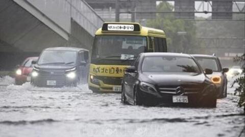 Bão Dujuan làm hàng chục người thương vong tại Nhật Bản