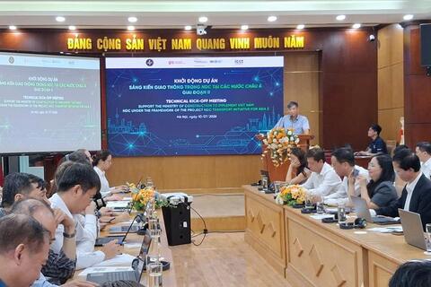 Hợp tác Việt Nam - Đức hướng tới giao thông xanh, các-bon thấp