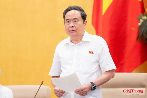 Chủ tịch Quốc hội ký ban hành nghị quyết về công tác nhân sự