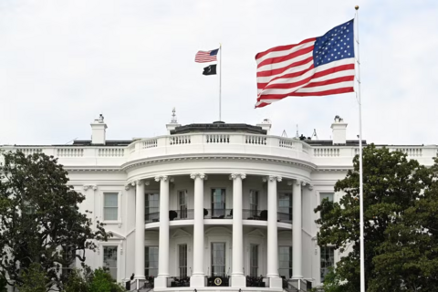 Tổng thống Trump ký sắc lệnh mới siết quyền công dân theo nơi sinh, mở rộng chống “du lịch sinh con”