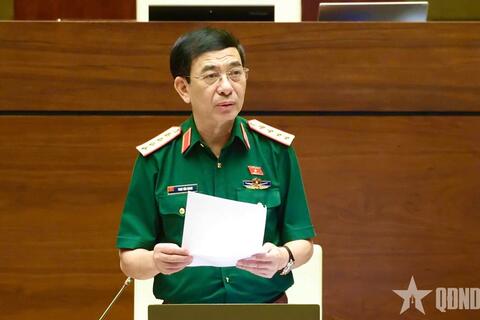Đại tướng Phan Văn Giang tiếp thu ý kiến đại biểu Quốc hội về dự án Luật Phòng, chống phổ biến vũ khí hủy diệt hàng loạt
