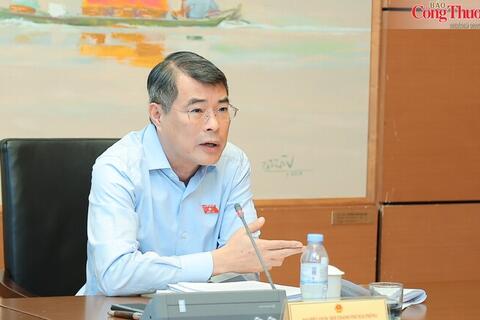 Thủ tướng Lê Minh Hưng: Sửa luật để cắt giảm khâu trung gian, đưa giá thuốc, giá trang thiết bị y tế về mức phù hợp