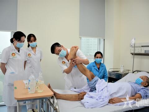 Đề xuất nhân viên y tế thuộc lực lượng vũ trang được hưởng phụ cấp ưu đãi nghề