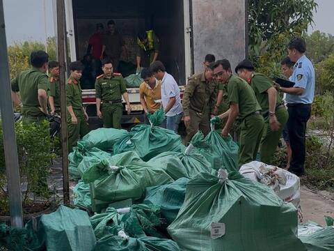Cà Mau: Xử lý hình sự 127 đối tượng liên quan hàng giả, hàng nhái