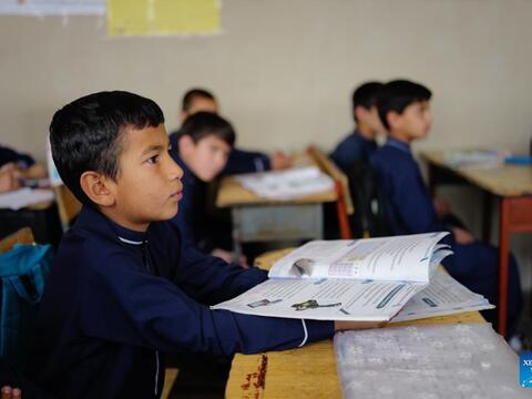 Trẻ em Afghanistan theo đuổi con chữ giữa muôn vàn thách thức