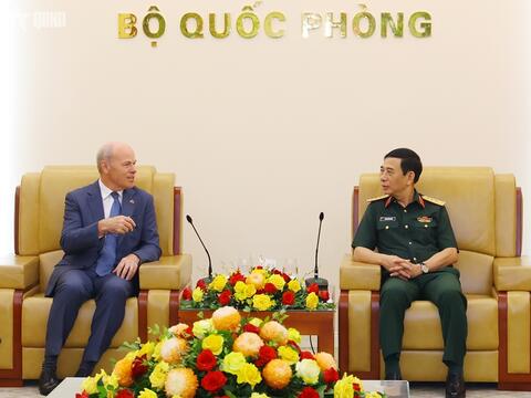 Phối hợp triển khai các hoạt động hợp tác quốc phòng Việt Nam - Canada