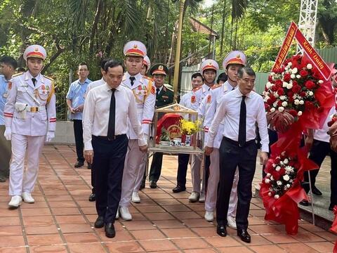 Thủ tướng Lê Minh Hưng: Bằng mọi giá, phải nỗ lực, quyết tâm cao nhất để tìm kiếm, quy tập và xác định danh tính hài cốt liệt sĩ