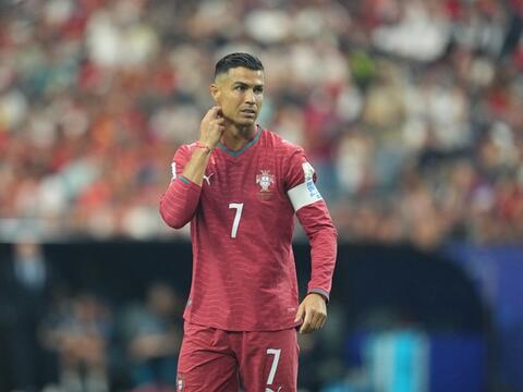Phản ứng bất ngờ của Ronaldo khi Bồ Đào Nha bị loại khỏi World Cup 2026