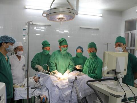 Phát huy truyền thống anh hùng, nâng tầm chất lượng khám, chữa bệnh