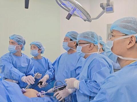 Thực hiện thành công ca phẫu thuật nội soi điều trị thừa cân béo phì đầu tiên
