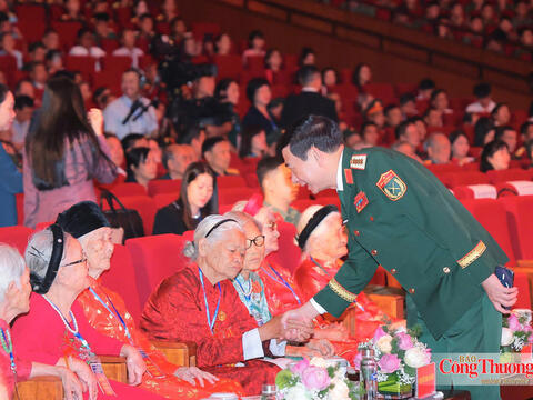 Thủ tướng dự Hội nghị Tri ân người có công với cách mạng toàn quốc năm 2026