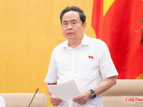 Chủ tịch Quốc hội ký ban hành nghị quyết về công tác nhân sự
