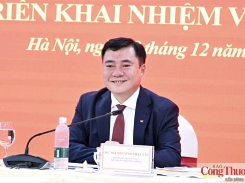 Thủ tướng bổ nhiệm lại Thứ trưởng Bộ Công Thương, phê chuẩn Chủ tịch UBND 2 tỉnh