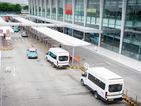 Sân bay Nội Bài điều chỉnh làn đón xe dịch vụ tại Nhà ga T1