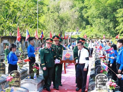 Đóng góp quan trọng vào sự phát triển không ngừng của quan hệ Việt Nam - Lào