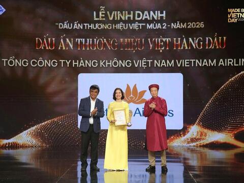 Vietnam Airlines được vinh danh "Dấu ấn thương hiệu Việt hàng đầu" tại Made by Vietnam 2026