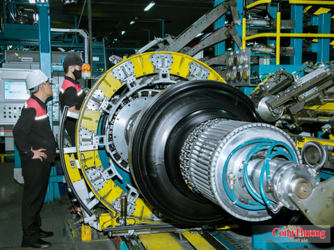 Công nghiệp duy trì tăng trưởng 2 con số, IIP 8 tháng tăng 11,9%