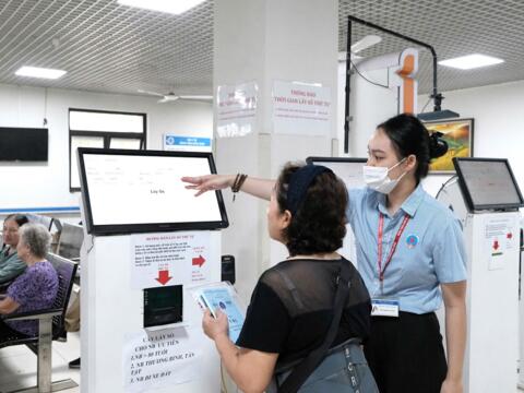 Bệnh viện Hữu Nghị: Đơn giản hóa công nghệ, tối ưu trải nghiệm khám, chữa bệnh cho người cao tuổi