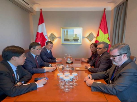 Thúc đẩy hợp tác với Canada trong lĩnh vực kinh tế, năng lượng và công nghệ