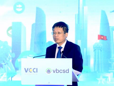 Chuyển từ tăng trưởng dựa vào nguồn lực sang dựa vào năng suất và đổi mới sáng tạo