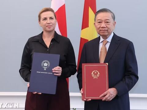 Tuyên bố chung về việc thiết lập quan hệ Đối tác chiến lược toàn diện Việt Nam-Đan Mạch