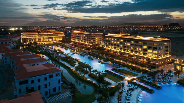 Lỗ nặng 233 tỷ đồng kể từ đầu năm, chủ đầu tư khách sạn Sheraton Đà Nẵng xin hủy đông ty đại chúng