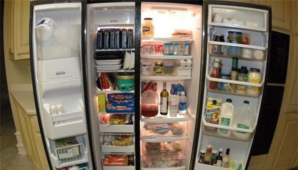 Sau khi mất điện cần kiểm tra cẩn thận các loại thực phẩm để loại bỏ những thức ăn đã hư hỏng. Sau khi mất điện cần kiểm tra cẩn thận các loại thực phẩm để loại bỏ những thức ăn đã hư hỏng.