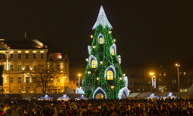 Những cây thông Noel đặc biệt được ghi nhớ nhất trong lịch sử các mùa Giáng sinh khắp thế giới, kỳ công đến mức khiến ai cũng phải trầm trồ - Ảnh 3. Những cây thông Noel đặc biệt được ghi nhớ nhất trong lịch sử các mùa Giáng sinh khắp thế giới, kỳ công đến mức khiến ai cũng phải trầm trồ - Ảnh 3.